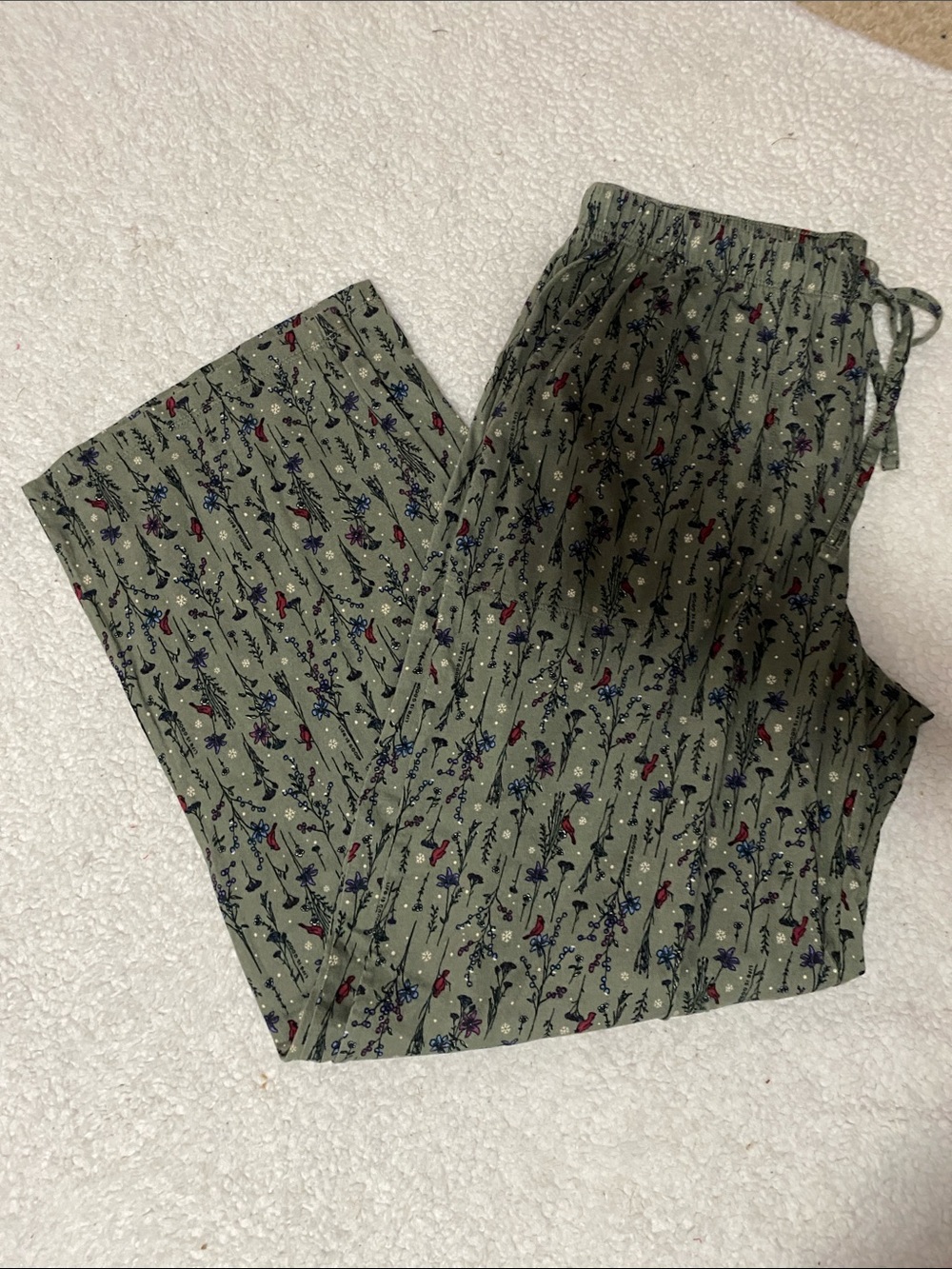 Life is good Womens size medium pajama lounge pants cardinals and flowers NWOT - Picture 15 of 16